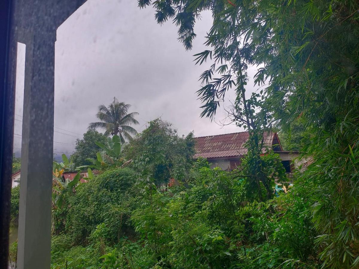 Vang Vieng Champa Hotel Екстериор снимка