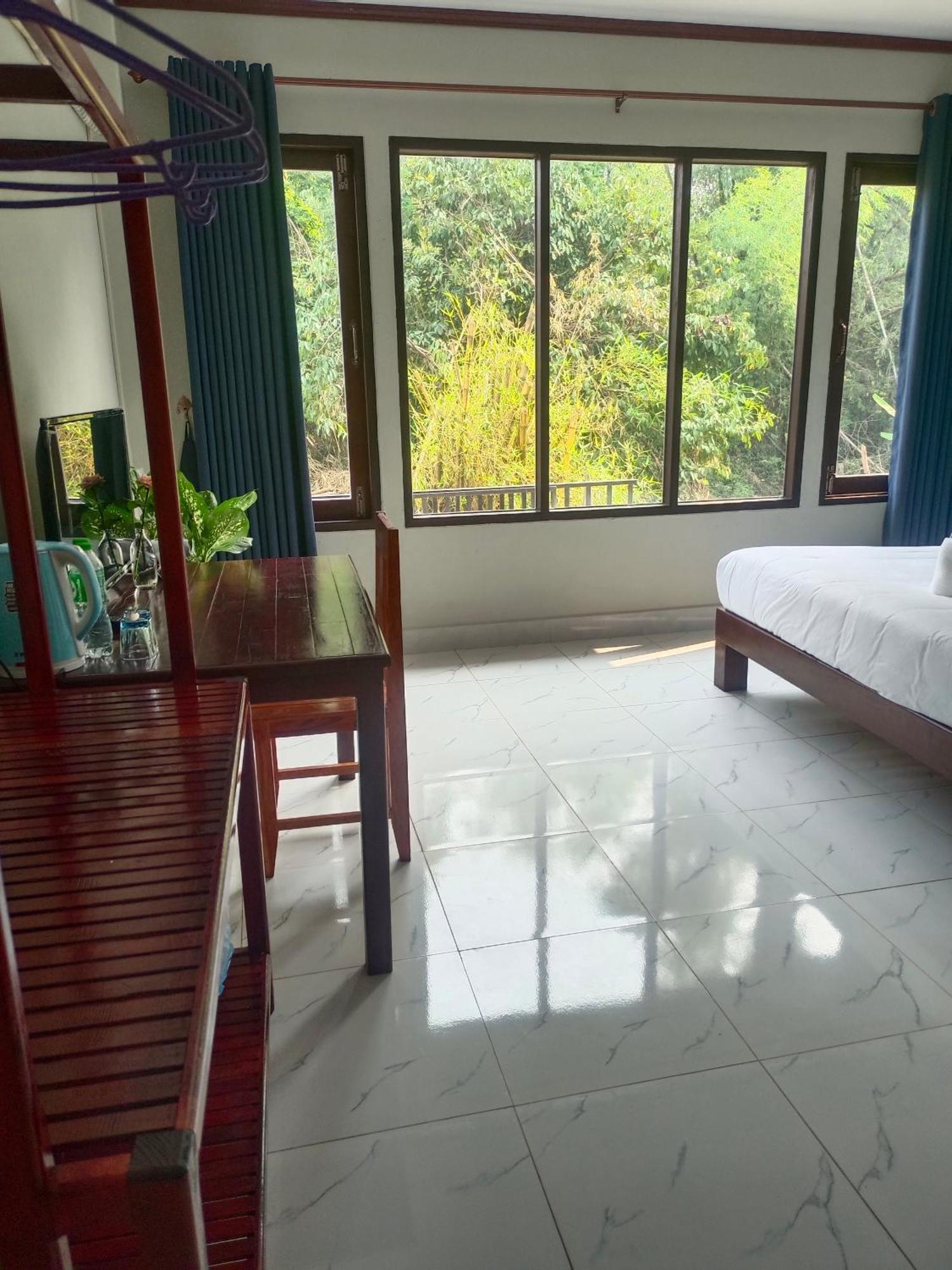 Vang Vieng Champa Hotel Екстериор снимка