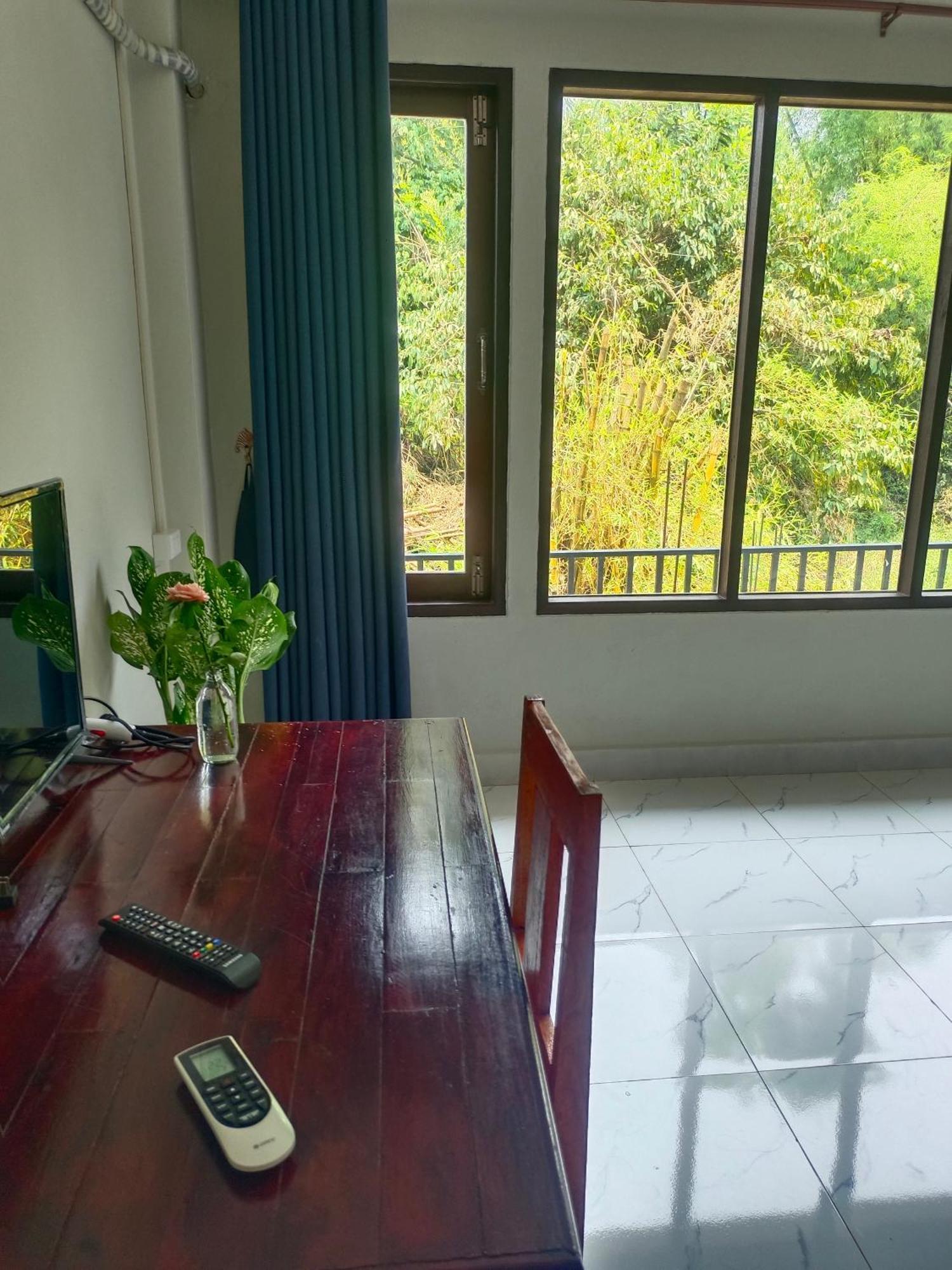 Vang Vieng Champa Hotel Екстериор снимка