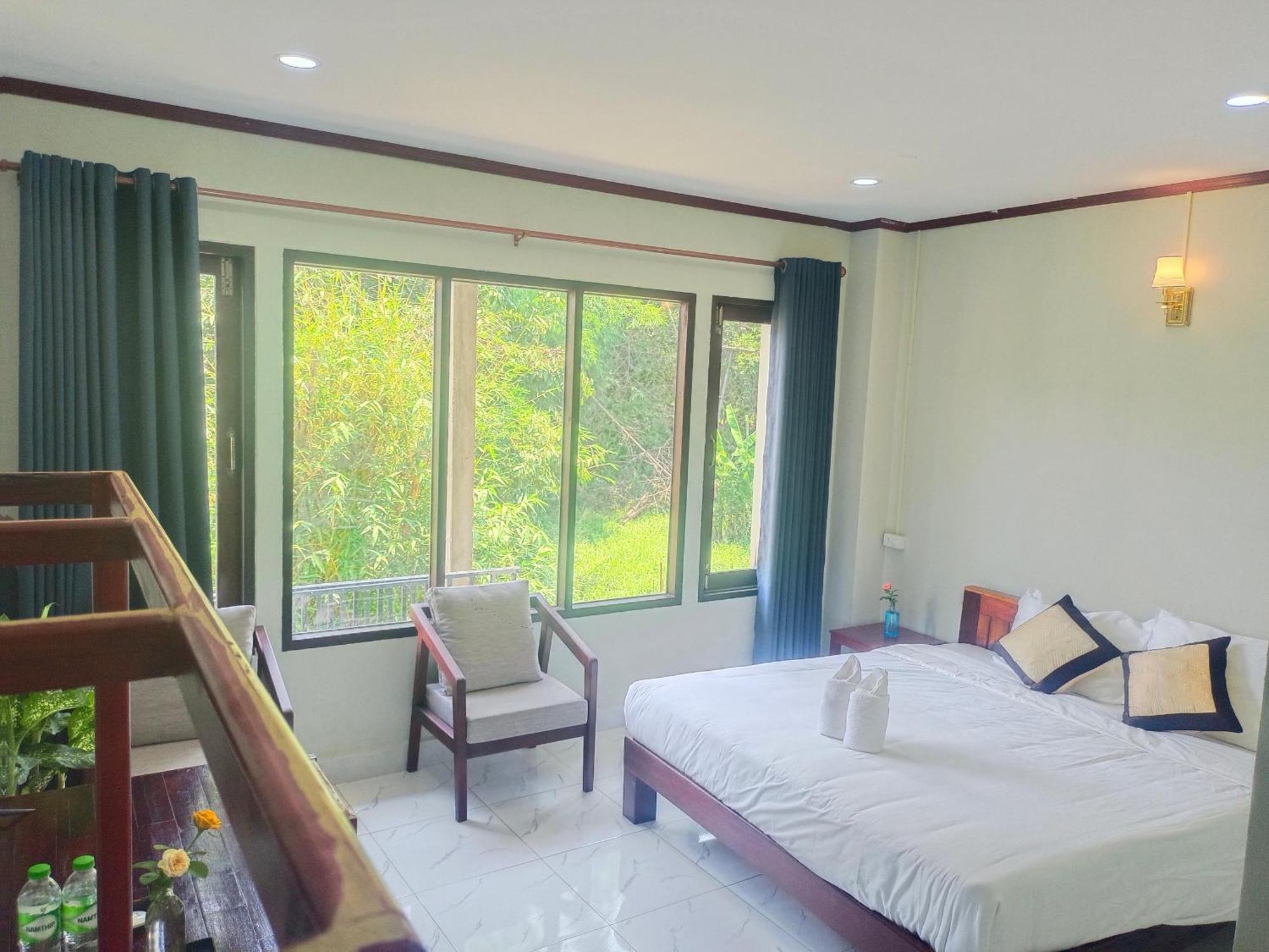 Vang Vieng Champa Hotel Екстериор снимка