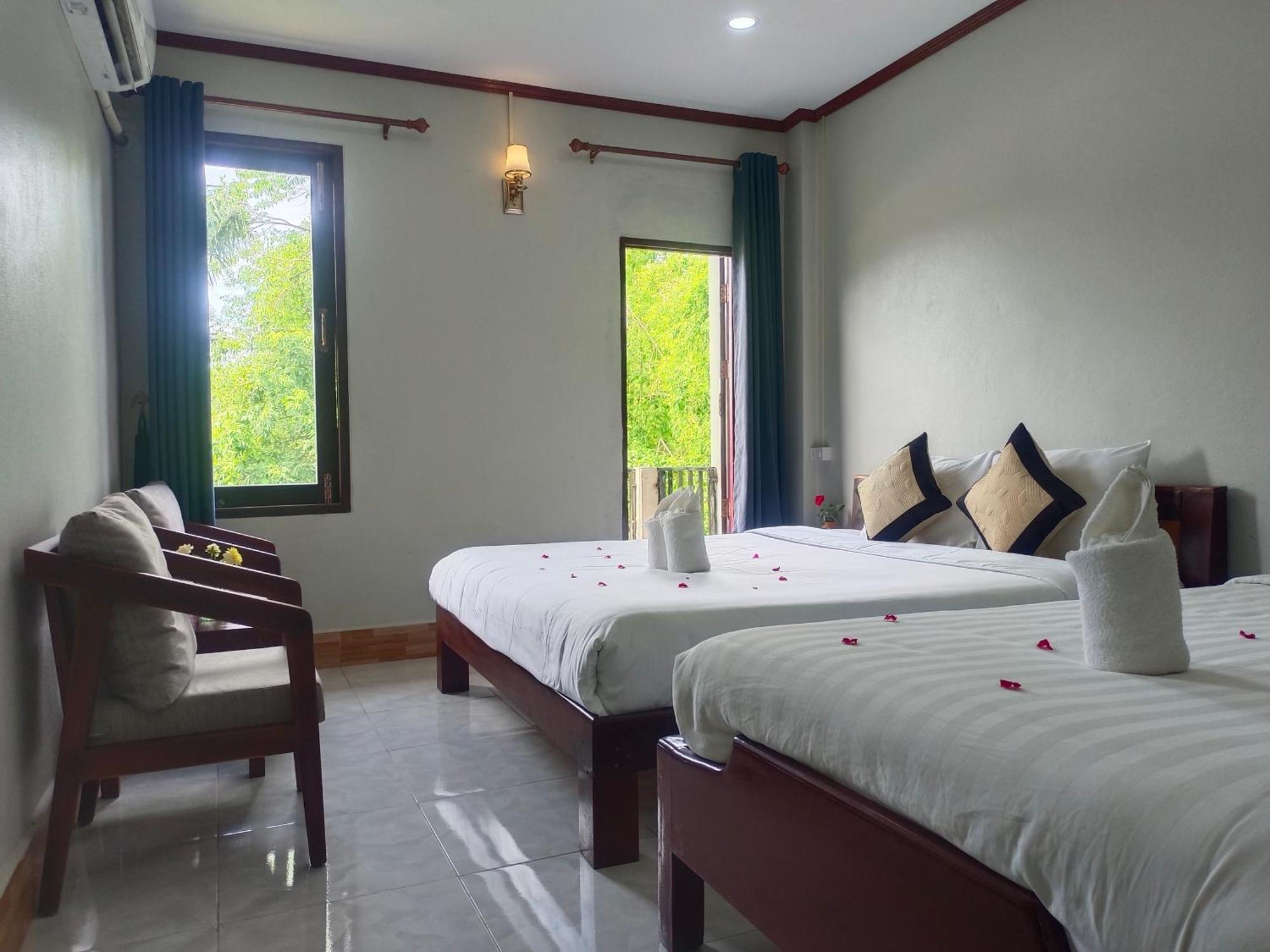 Vang Vieng Champa Hotel Екстериор снимка