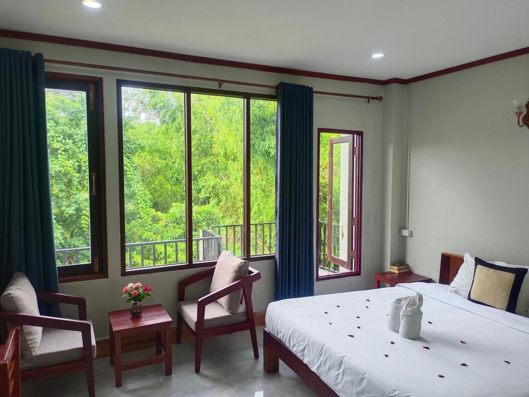 Vang Vieng Champa Hotel Екстериор снимка